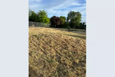 1557 W Antelope Dr, Syracuse, UT 84075 - Photo 3