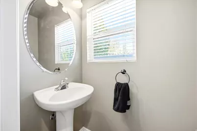 1546 S 850 W, Woods Cross, UT 84087 - Photo 13