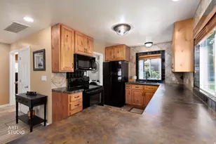 836 N 700 W, Provo, UT 84604 - Photo 11