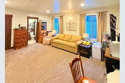 1442 S Main St, Orem, UT 84058 - Photo 23