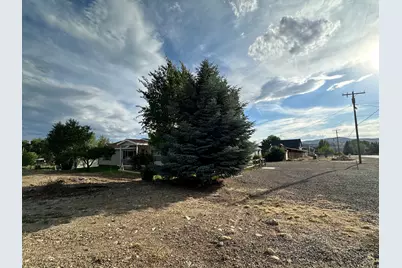 350 E Center St, Fairview, UT 84629 - Photo 25