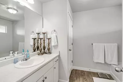 8136 S 5910 W, West Jordan, UT 84081 - Photo 19