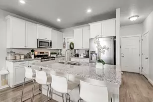 8136 S 5910 W, West Jordan, UT 84081 - Photo 7