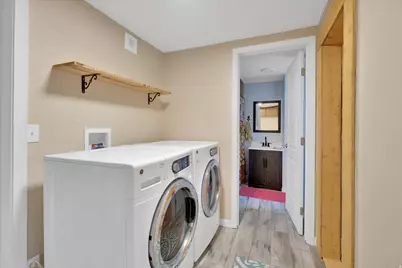 282 S 200 W, Hyrum, UT 84319 - Photo 13