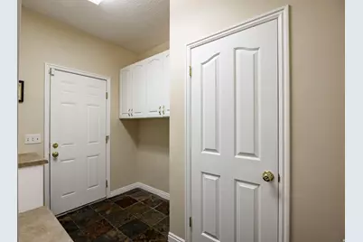 3329 E Tall Pine Ln S, Cottonwood Heights, UT 84121 - Photo 23