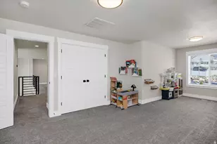 615 N 750 E, Hyde Park, UT 84318 - Photo 33