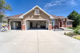 12091 S Lampton View Dr W, Riverton, UT 84065 - Photo 3