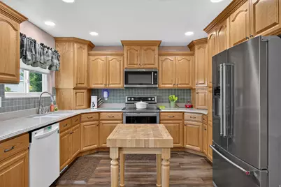 1228 N 2725 W, Layton, UT 84041 - Photo 11