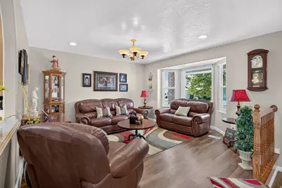 1228 N 2725 W, Layton, UT 84041 - Photo 7