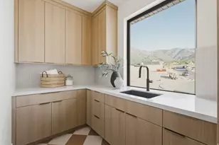 923 N Emery Ln, Elk Ridge, UT 84651 - Photo 47