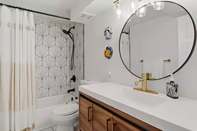 6744 S 1560 E, Cottonwood Heights, UT 84121 - Photo 19