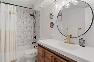 6744 S 1560 E, Cottonwood Heights, UT 84121 - Photo 19