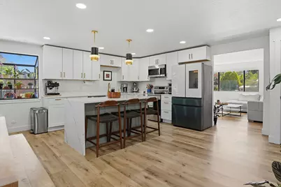 6744 S 1560 E, Cottonwood Heights, UT 84121 - Photo 11