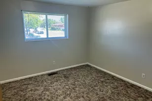 1932 W 4975 S, Roy, UT 84067 - Photo 19