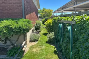 1932 W 4975 S, Roy, UT 84067 - Photo 33
