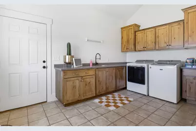 623 N Patterson Ln, Alpine, UT 84004 - Photo 27