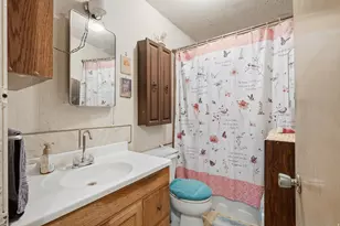 10850 S 1700 E, Sandy, UT 84092 - Photo 17
