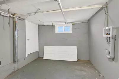 895 Sullivan Rd, Ogden, UT 84403 - Photo 25