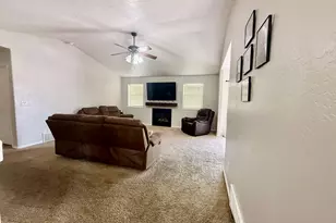 565 S 2400 W, Vernal, UT 84078 - Photo 9