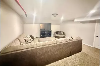 565 S 2400 W, Vernal, UT 84078 - Photo 23
