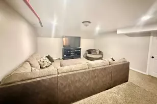 565 S 2400 W, Vernal, UT 84078 - Photo 23