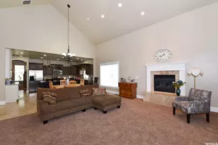 915 Fremont Rd, Bountiful, UT 84010 - Photo 9