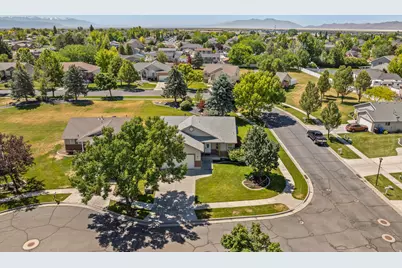 2091 W 2060 S, Syracuse, UT 84075 - Photo 39