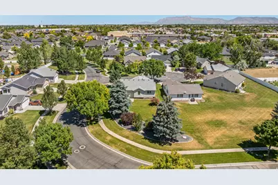 2091 W 2060 S, Syracuse, UT 84075 - Photo 43
