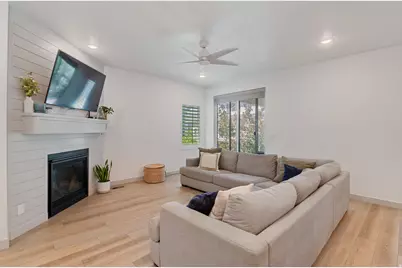 10039 N Dahlia Ln #32, Cedar Hills, UT 84062 - Photo 5