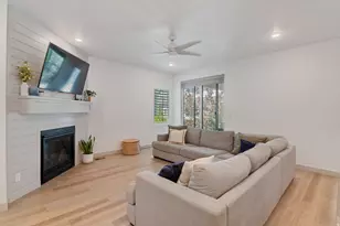 10039 N Dahlia Ln, Cedar Hills, UT 84062 - Photo 5