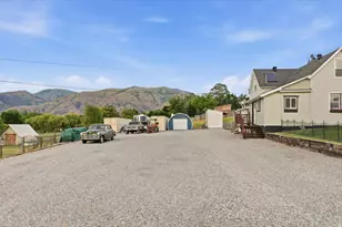30 N 300 E, Hyrum, UT 84319 - Photo 19