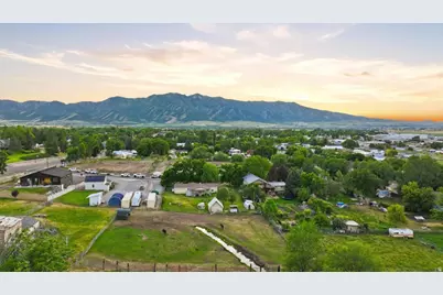30 N 300 E, Hyrum, UT 84319 - Photo 33
