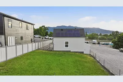 30 N 300 E, Hyrum, UT 84319 - Photo 27