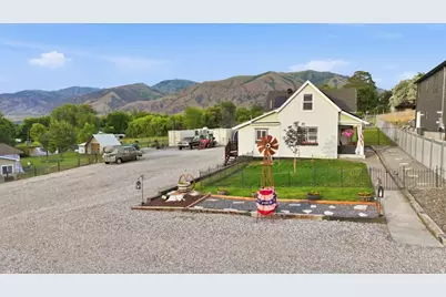 30 N 300 E, Hyrum, UT 84319 - Photo 23