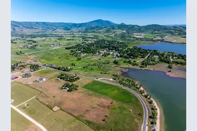 576 N 7100 E, Huntsville, UT 84317 - Photo 9