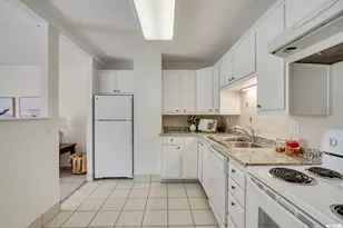 875 S Donner Way E, Salt Lake City, UT 84108 - Photo 5