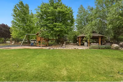 672 E Perry Holow Dr, Mapleton, UT 84664 - Photo 97