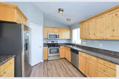 2565 W 3950 S, Roy, UT 84067 - Photo 9