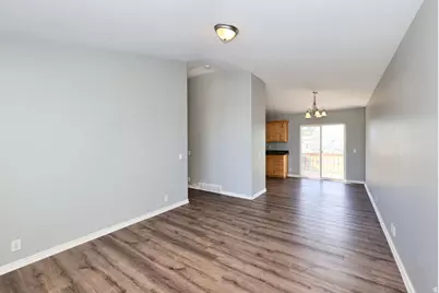 2565 W 3950 S, Roy, UT 84067 - Photo 7