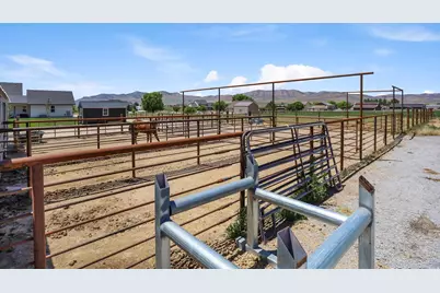 9590 W Point Lookout Dr, Bothwell, UT 84337 - Photo 51