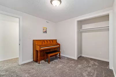 1380 Eastpoint Dr, Sandy, UT 84092 - Photo 31
