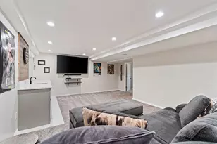 1380 Eastpoint Dr, Sandy, UT 84092 - Photo 35