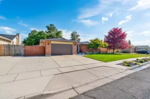 1380 Eastpoint Dr, Sandy, UT 84092 - Photo 3