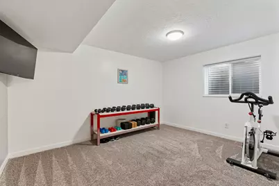 1380 Eastpoint Dr, Sandy, UT 84092 - Photo 27