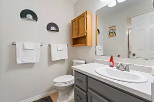 1380 Eastpoint Dr, Sandy, UT 84092 - Photo 45