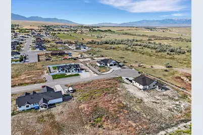 1451 E Coreys Way, Lake Point, UT 84074 - Photo 7