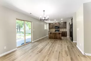 1831 S Meadow Marsh Dr E, Lehi, UT 84043 - Photo 9