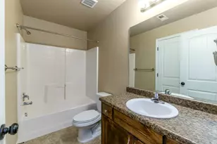 1831 S Meadow Marsh Dr E, Lehi, UT 84043 - Photo 17