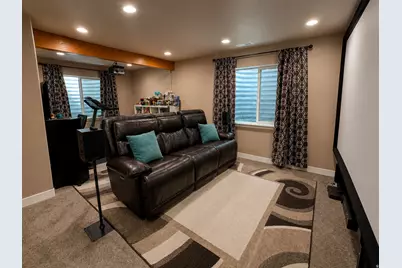 149 E Crescent Pine Ln, Sandy, UT 84070 - Photo 17