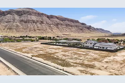 1297 W 4300 S #15, Hurricane, UT 84737 - Photo 5
